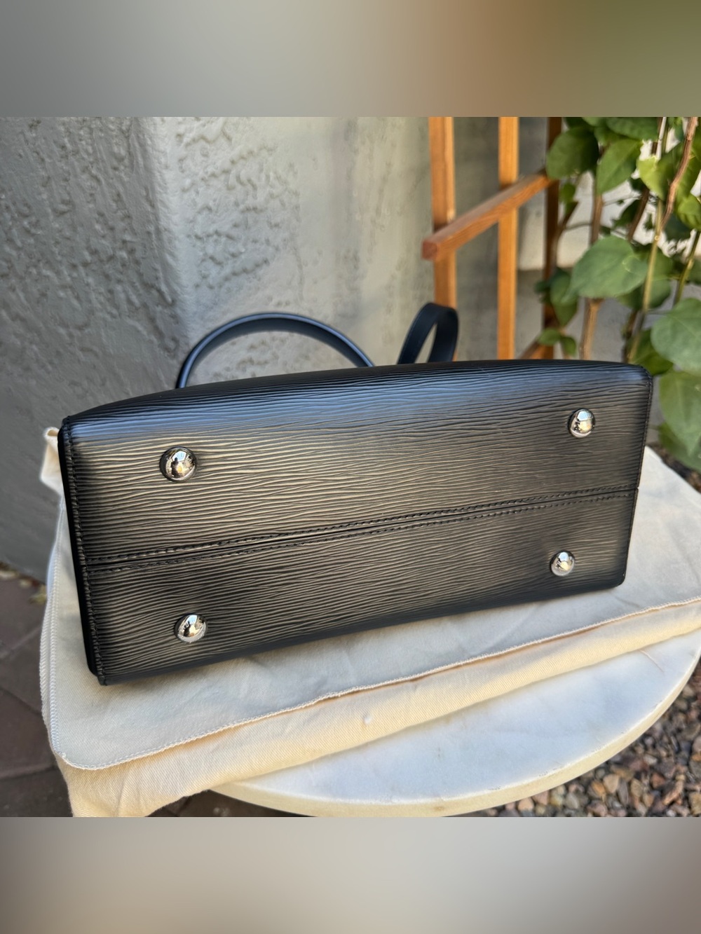 Louis Vuitton Epi Leather Grenelle MM Shoulder Bag - Picture 10 of 15